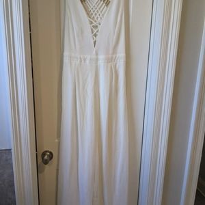 JustFab white jumpsuit sz m